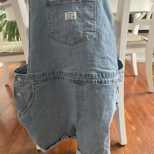 Levi’s Short Overalls